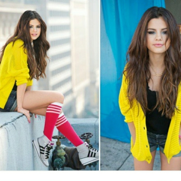 🆕⭐ Bright yellow honeycomb oversized sweater - Picture 2 of 7